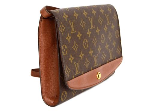 louis vuitton clutch bag fake|louis vuitton vintage clutch bag.